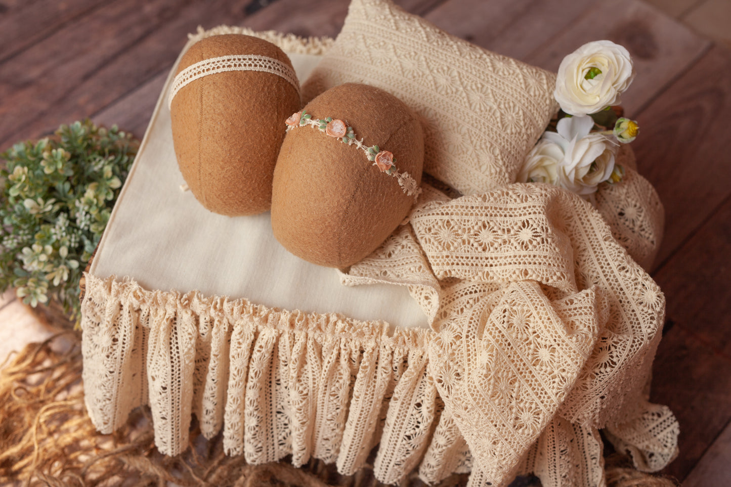 Charlotte - Tiny Bedspread, Pillow and Layer