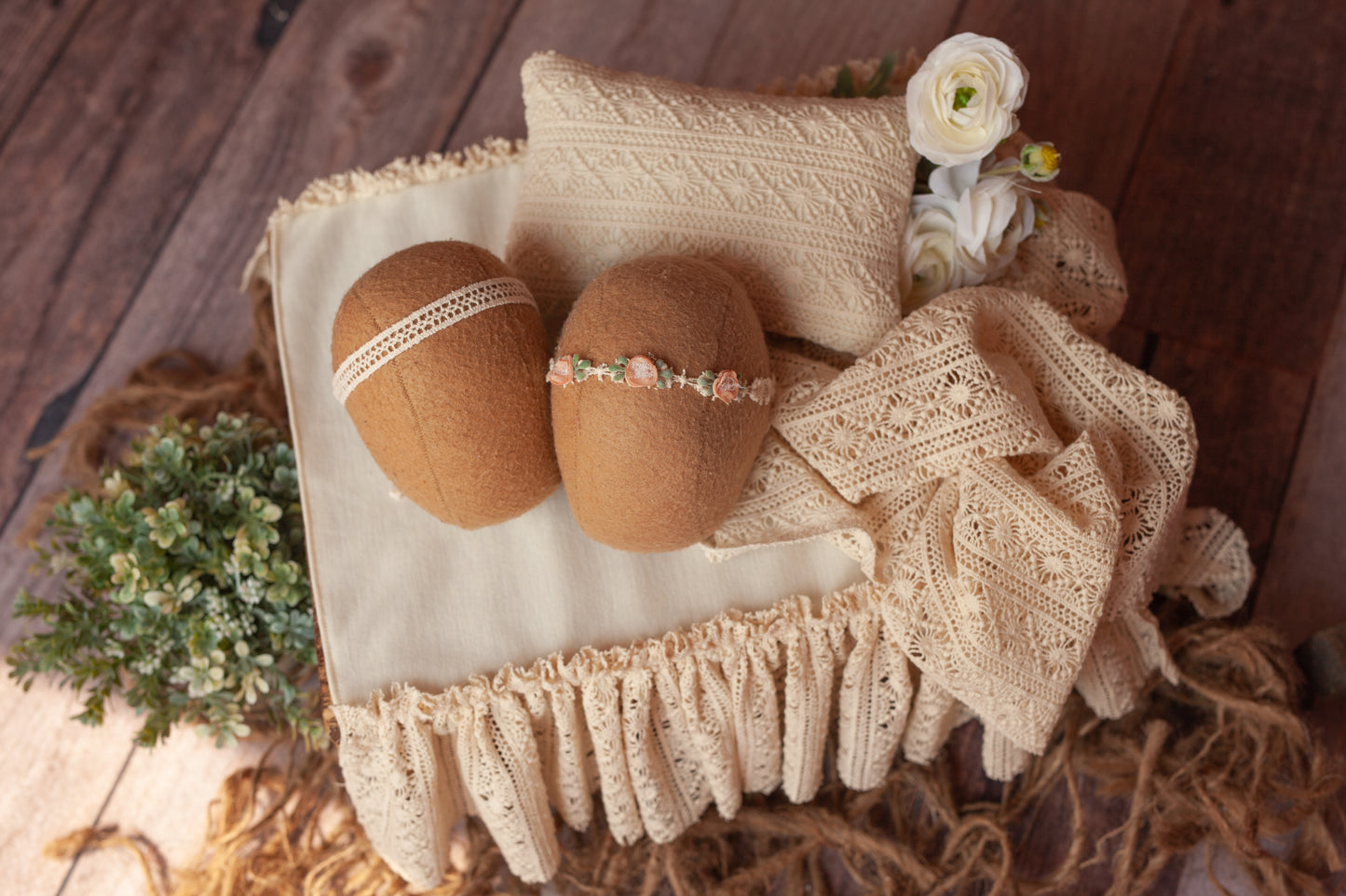 Charlotte - Tiny Bedspread, Pillow and Layer