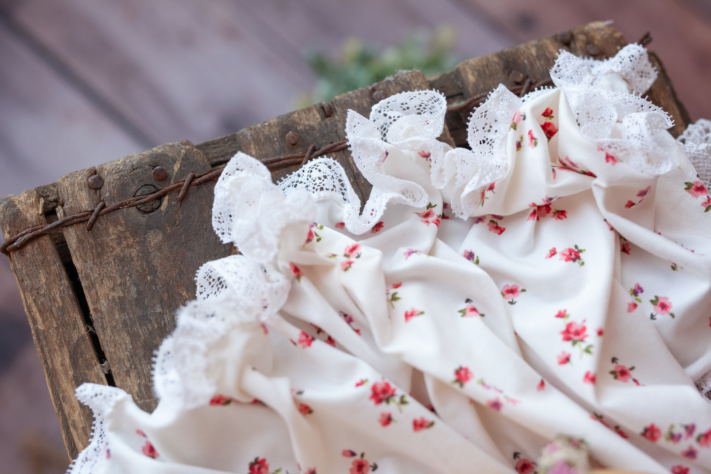 Joy - Lace ruffed wrap and Halo