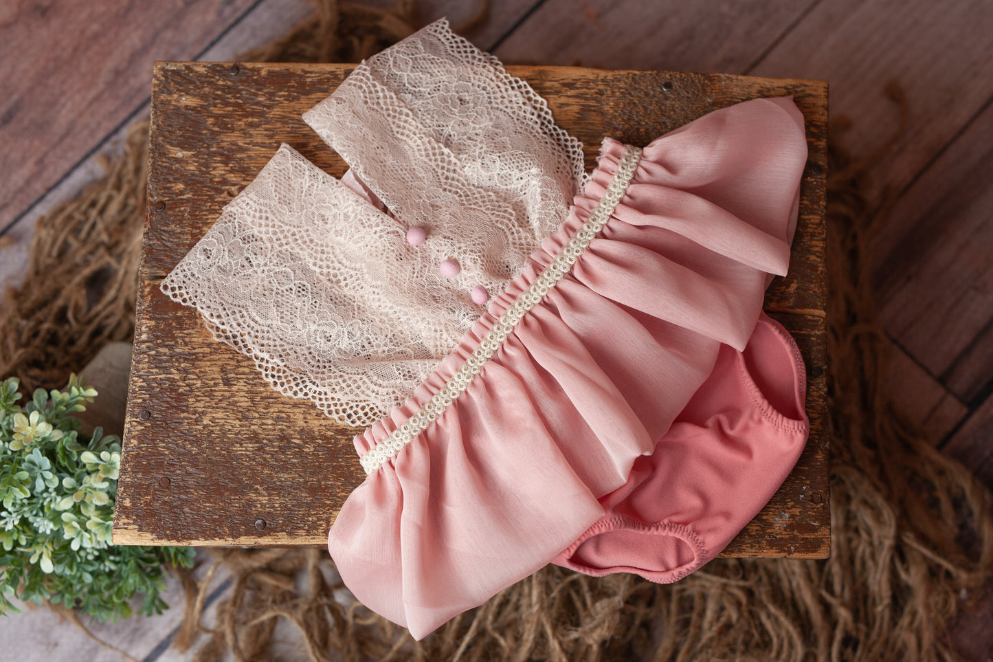 Sabrina - sitter 2 piece romper + 2 tiebacks
