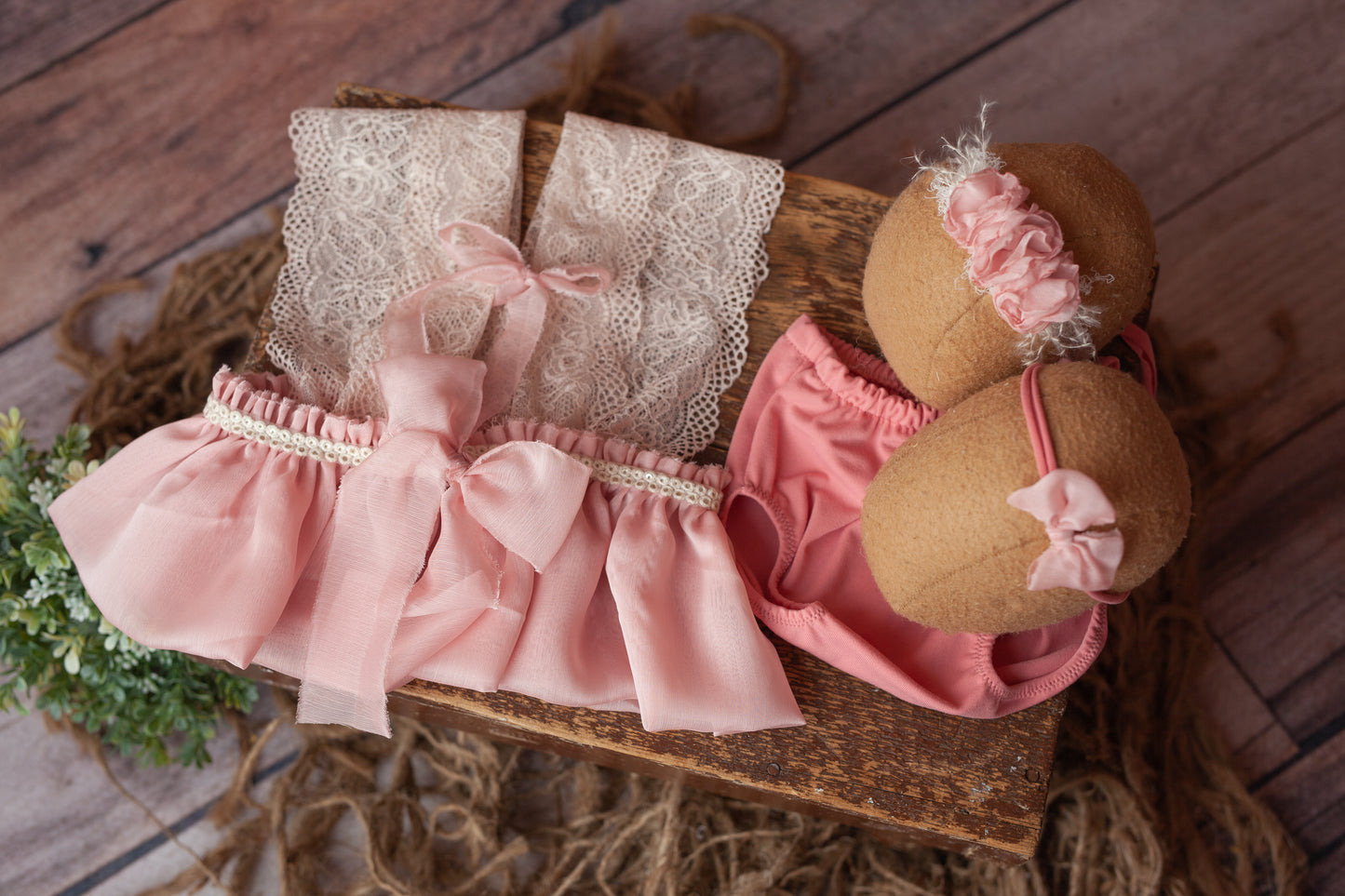 Sabrina - sitter 2 piece romper + 2 tiebacks