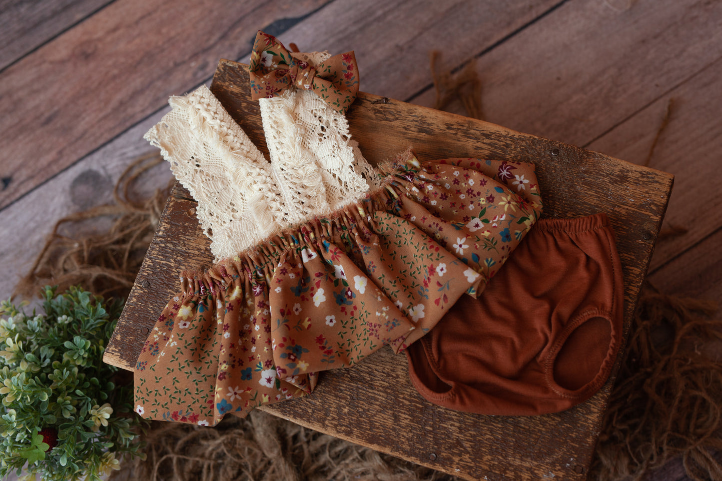 Sparrow - 2 piece romper plus bow tieback