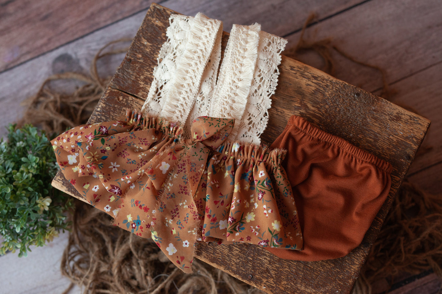 Sparrow - 2 piece romper plus bow tieback