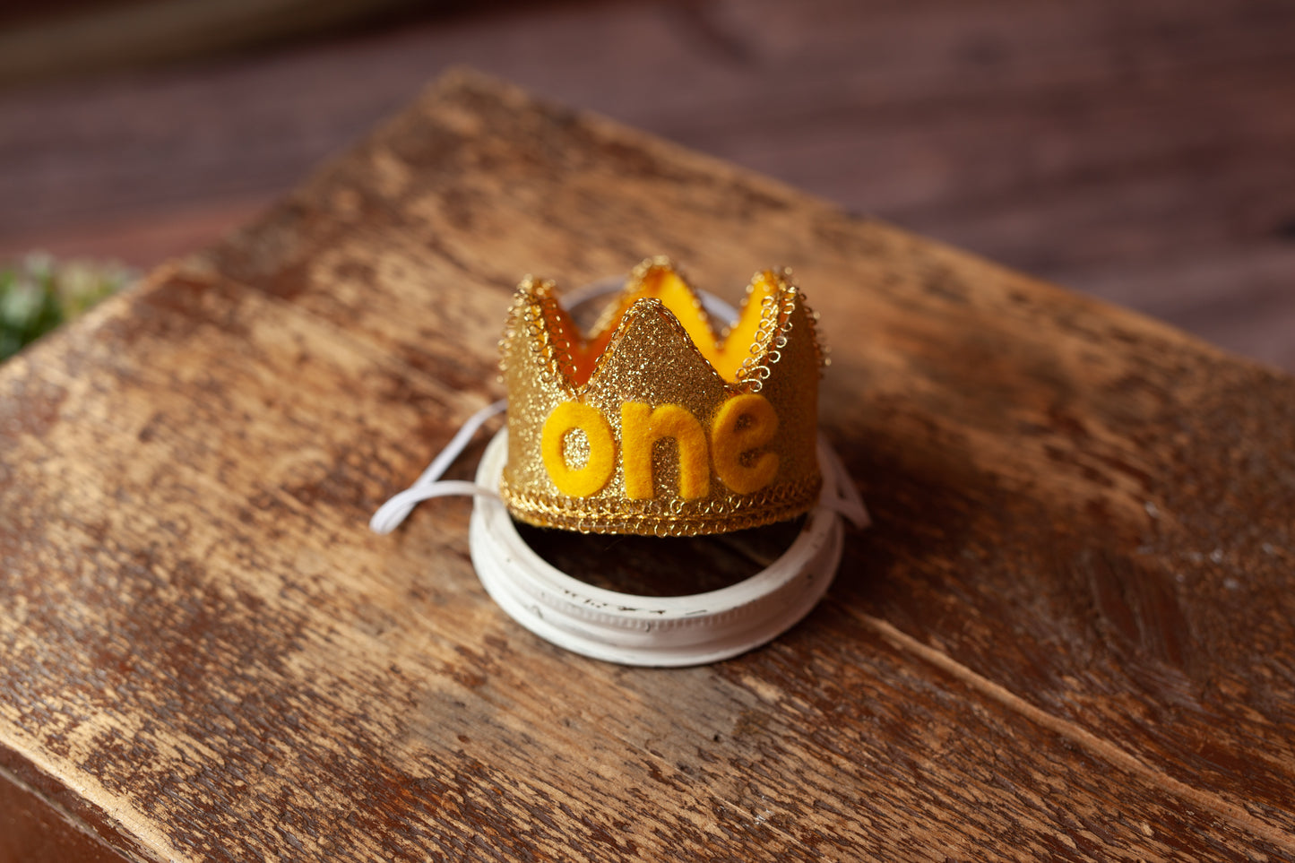 Sitter Golden Birthday Crown