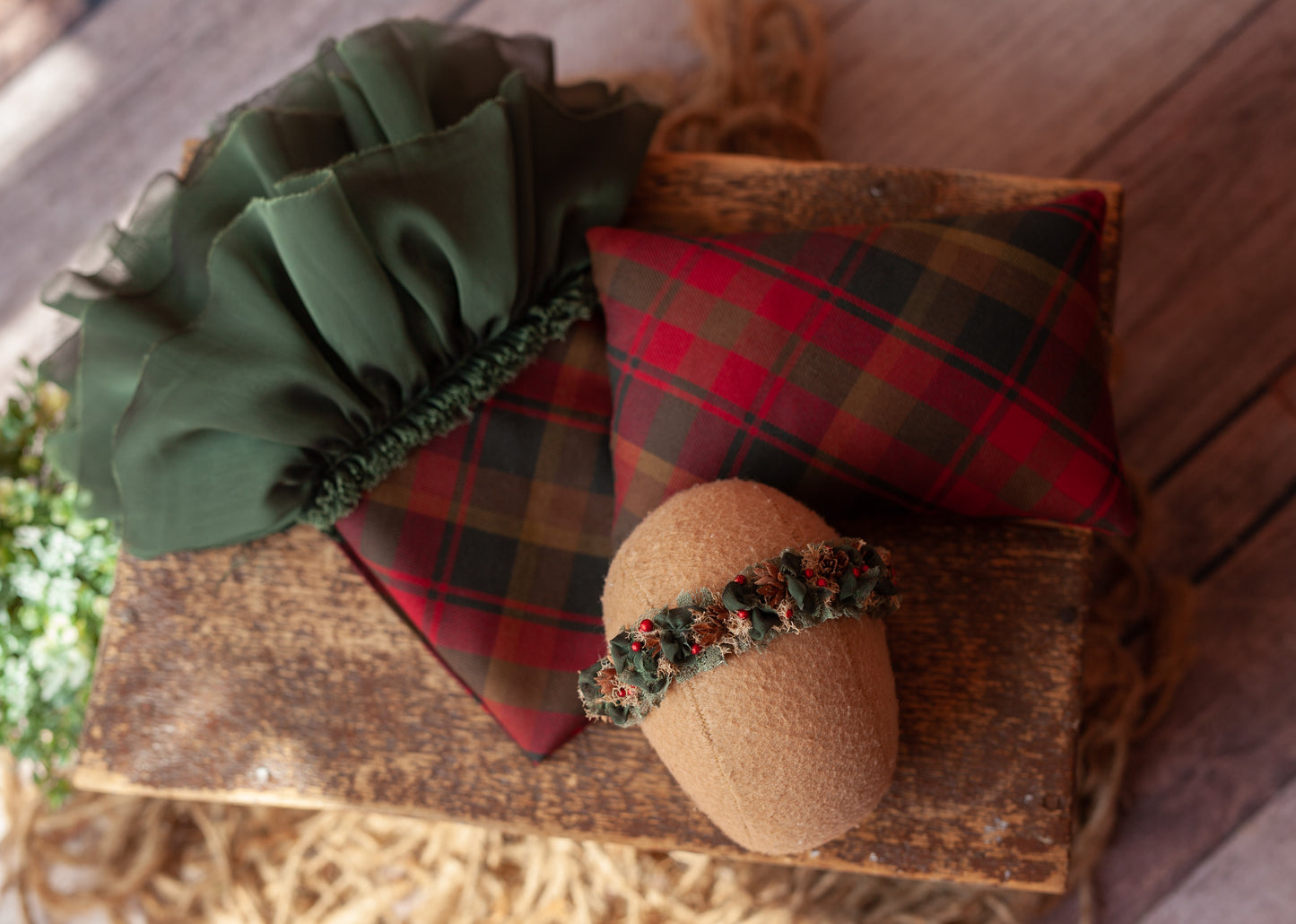 Cottage Christmas - 3 piece Tiny Bedspread Set