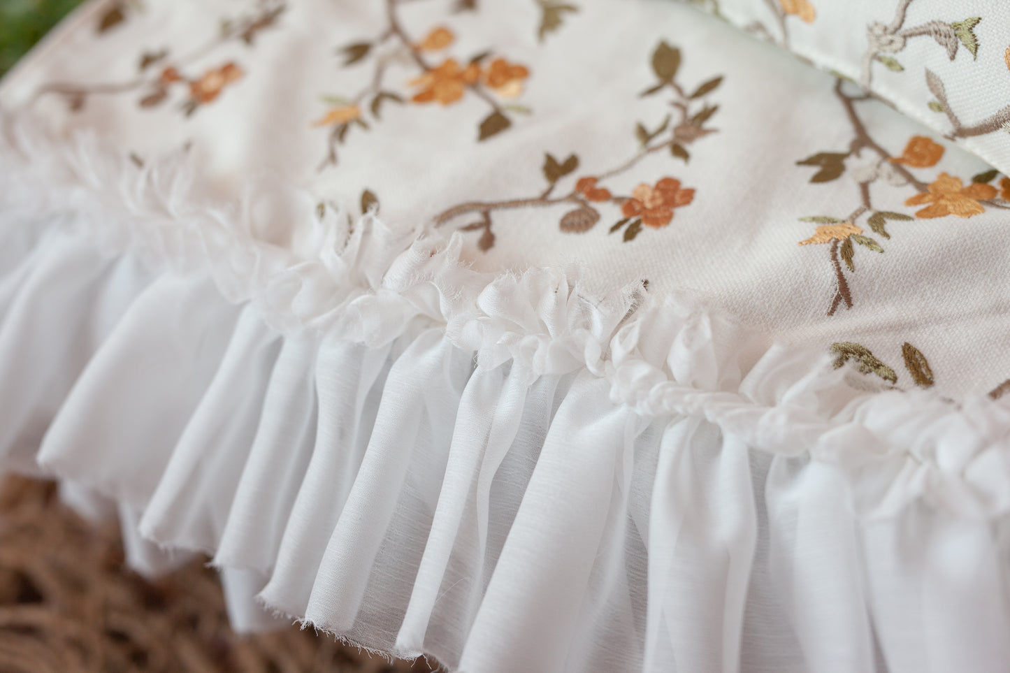 Arabella - Embroidered Tiny Bedspread and Pillow Set