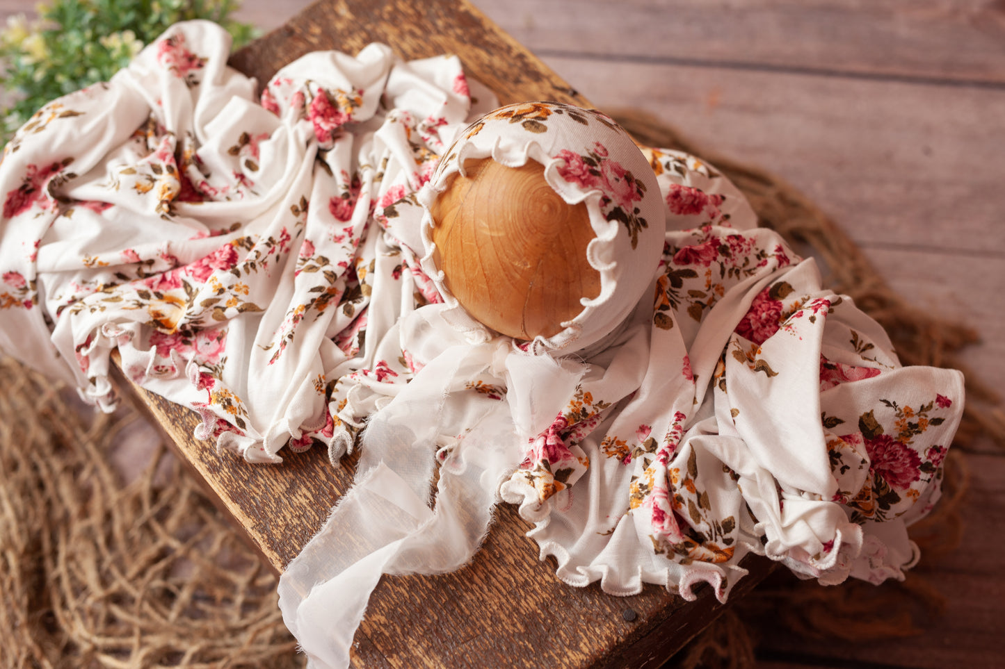 Evie- Curly wrap and bonnet set