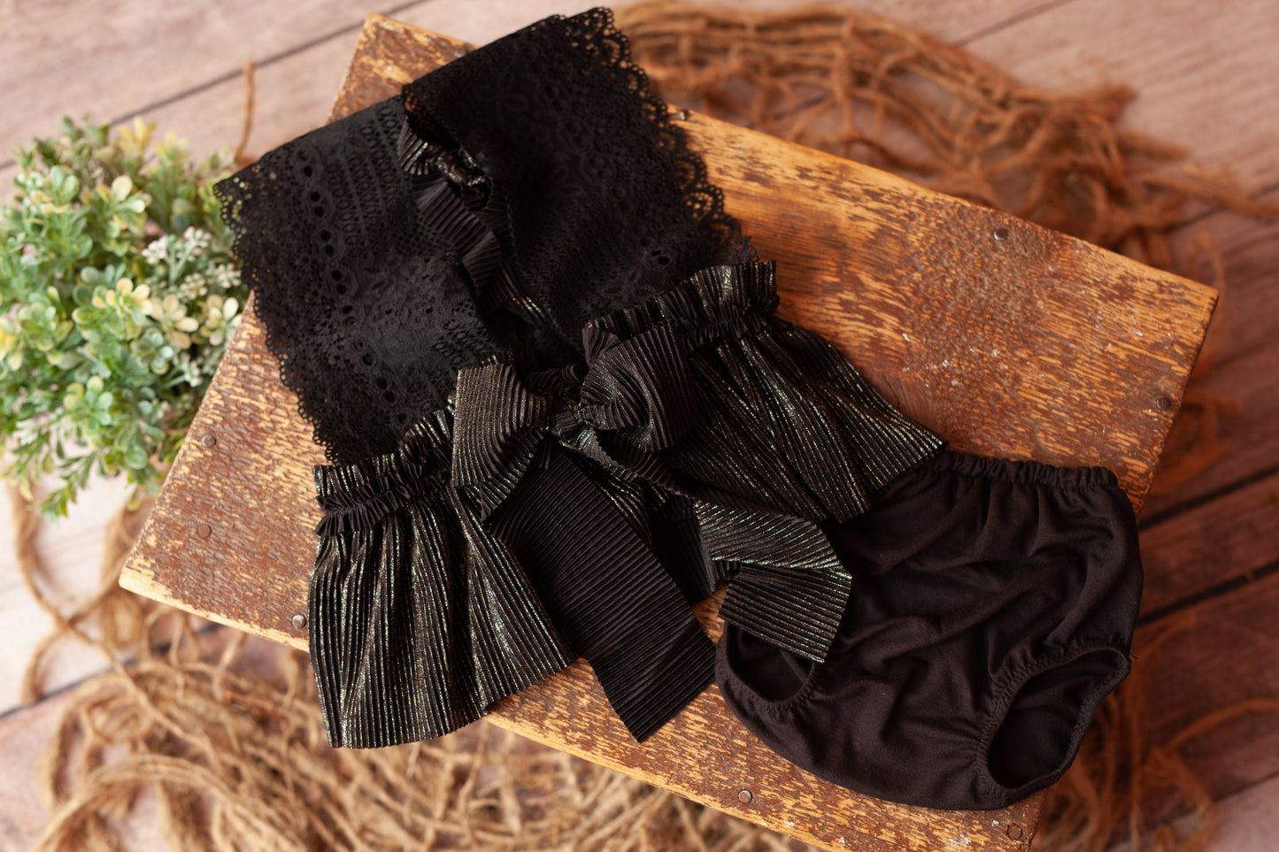 Clarice - Black 2 piece romper NEWBORN
