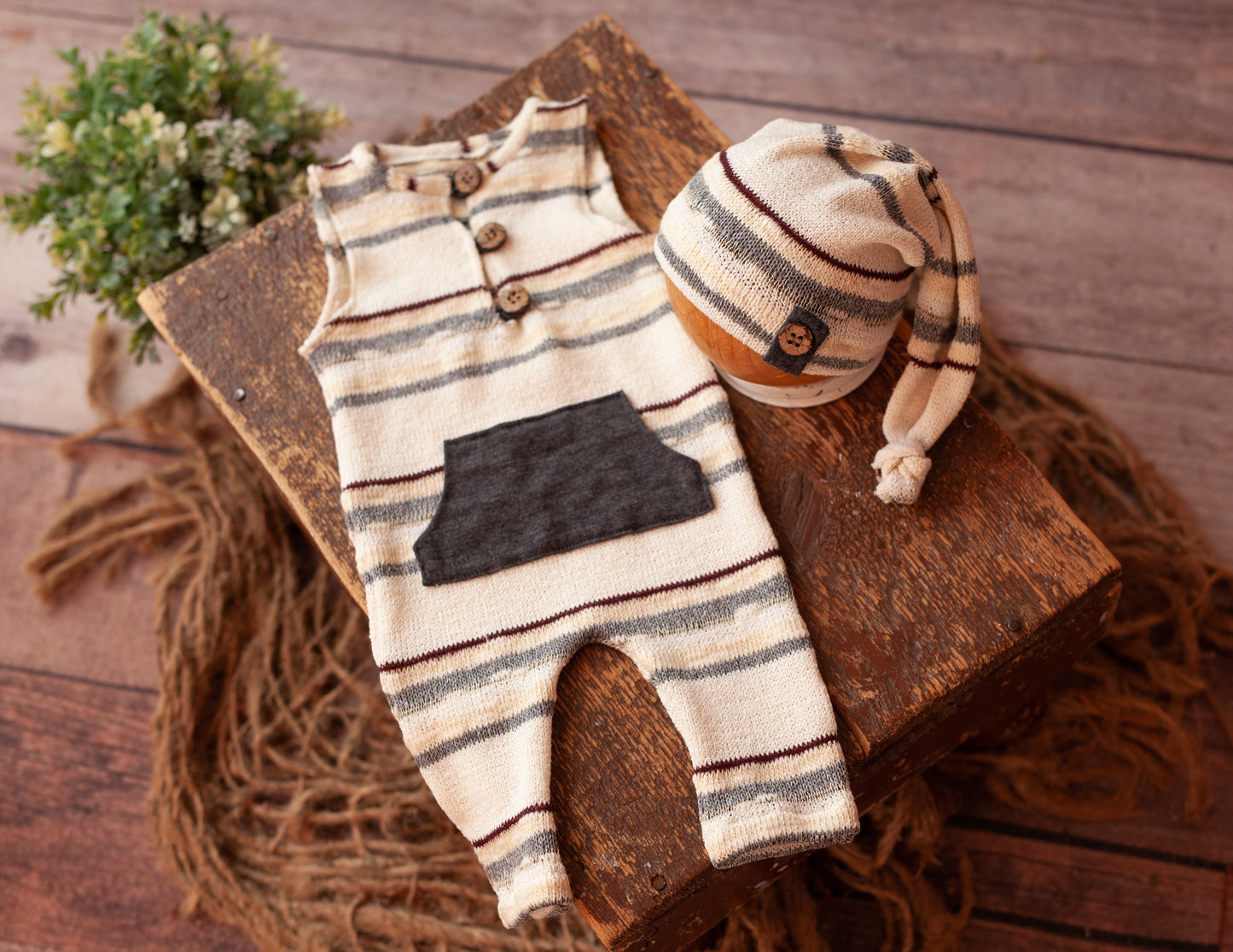 Denny- 2 piece set (Newborn & Sitter Options)