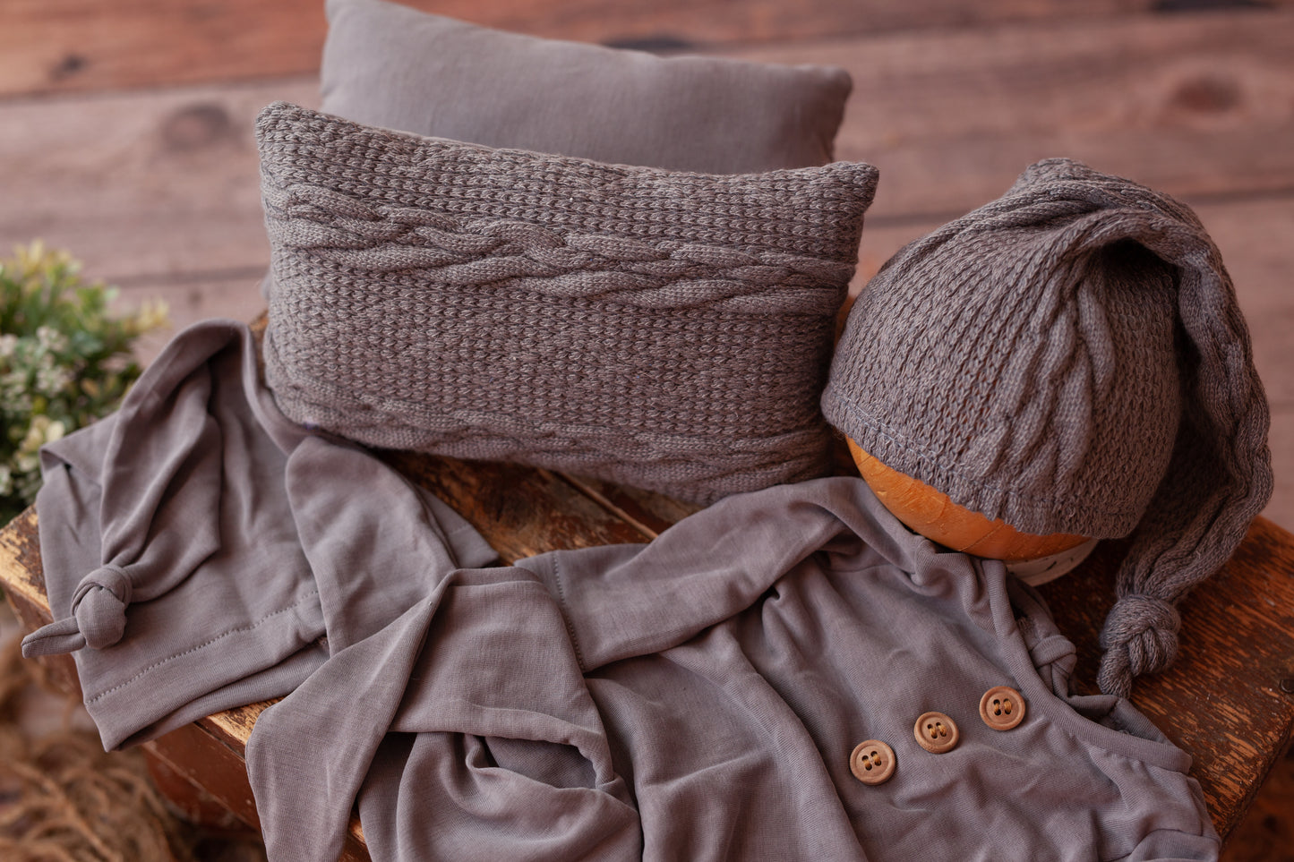 Logan - Grey and Cable Knit