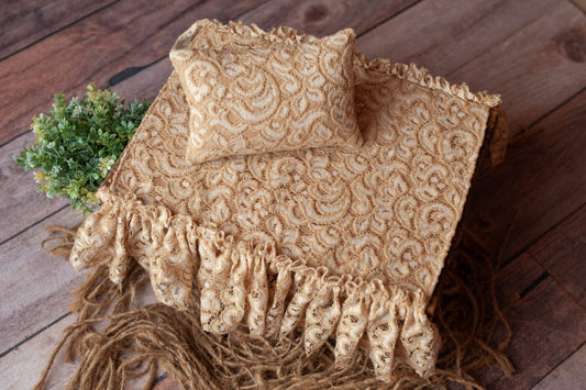 ON SALE! Tiny Bedspread Set in Antique Gold