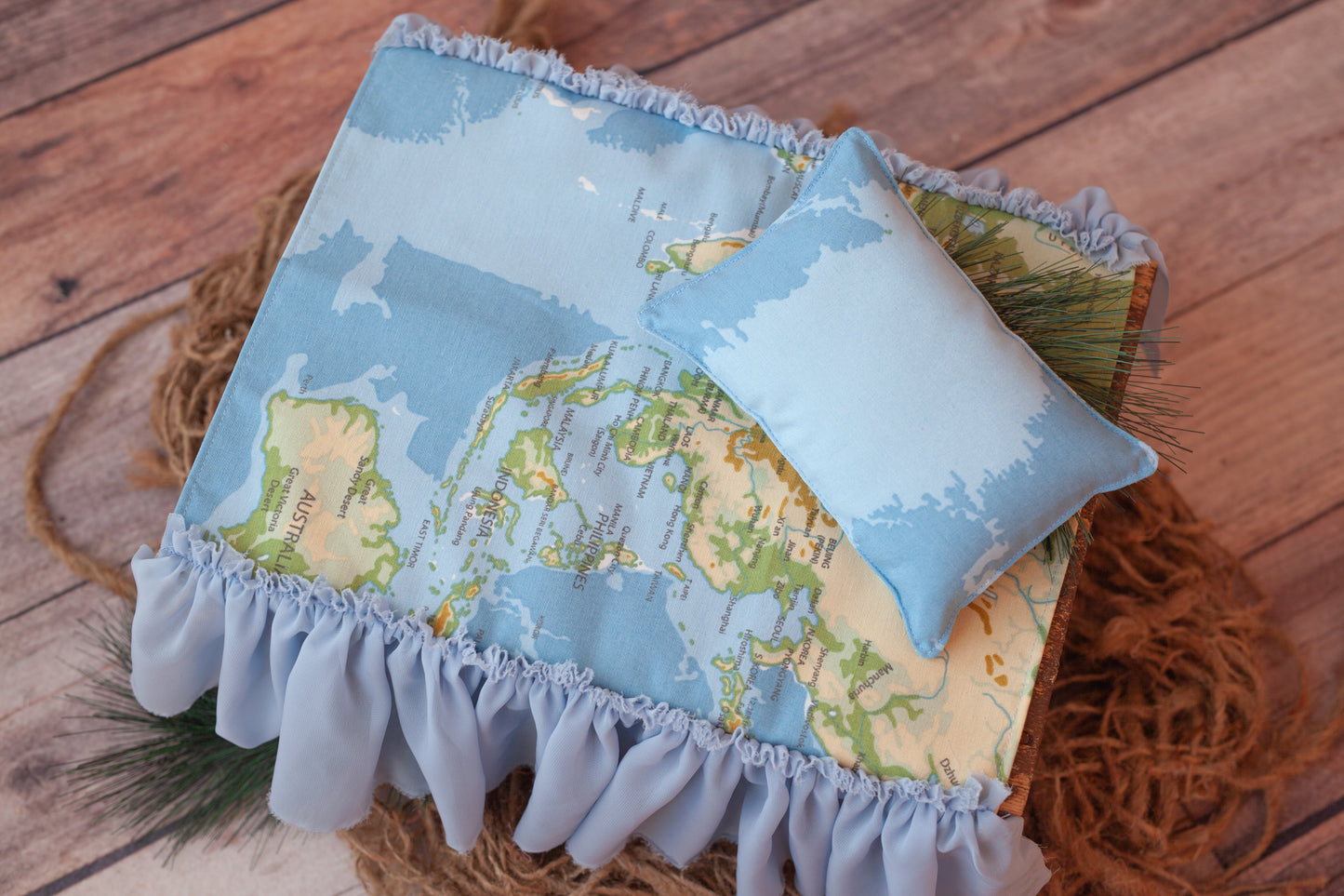World Traveller - Tiny Bedspread and Pillow